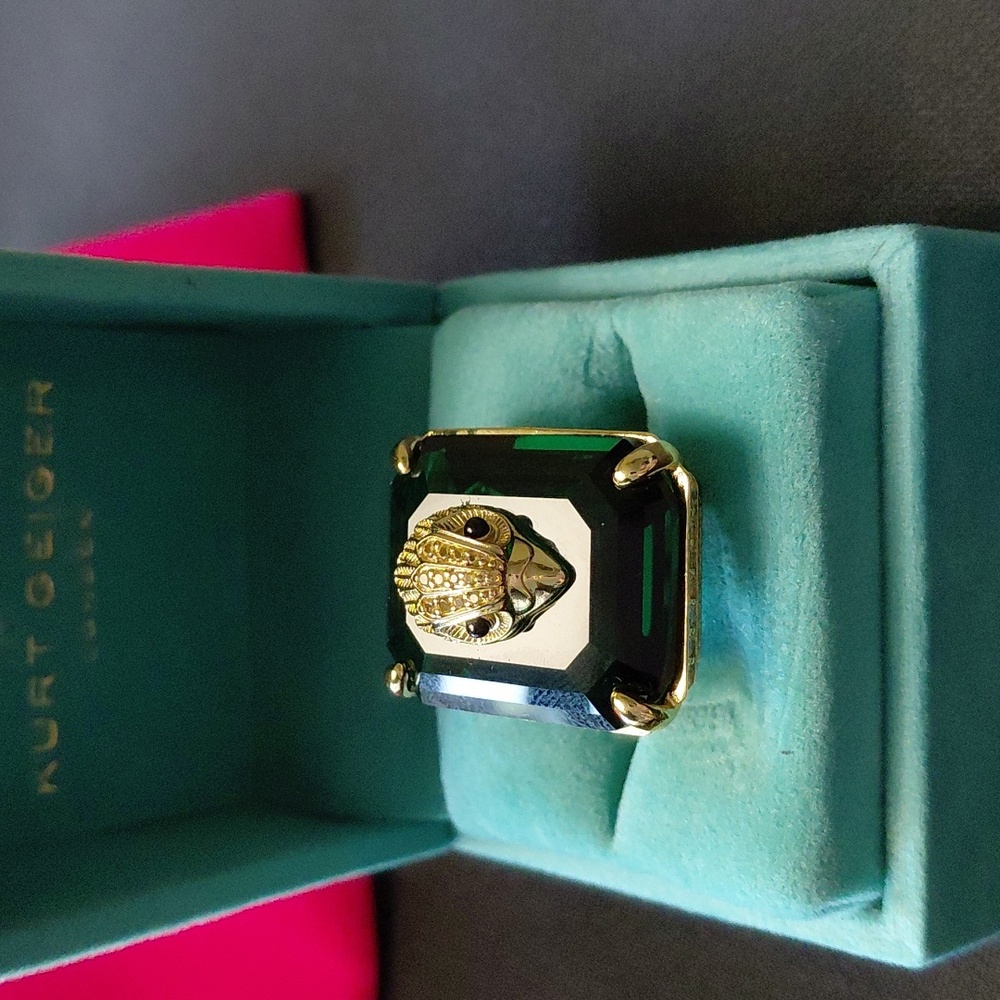 KURT GEIGER LONDON Elegant  Statement Ring Size9 - Picture 3 of 8